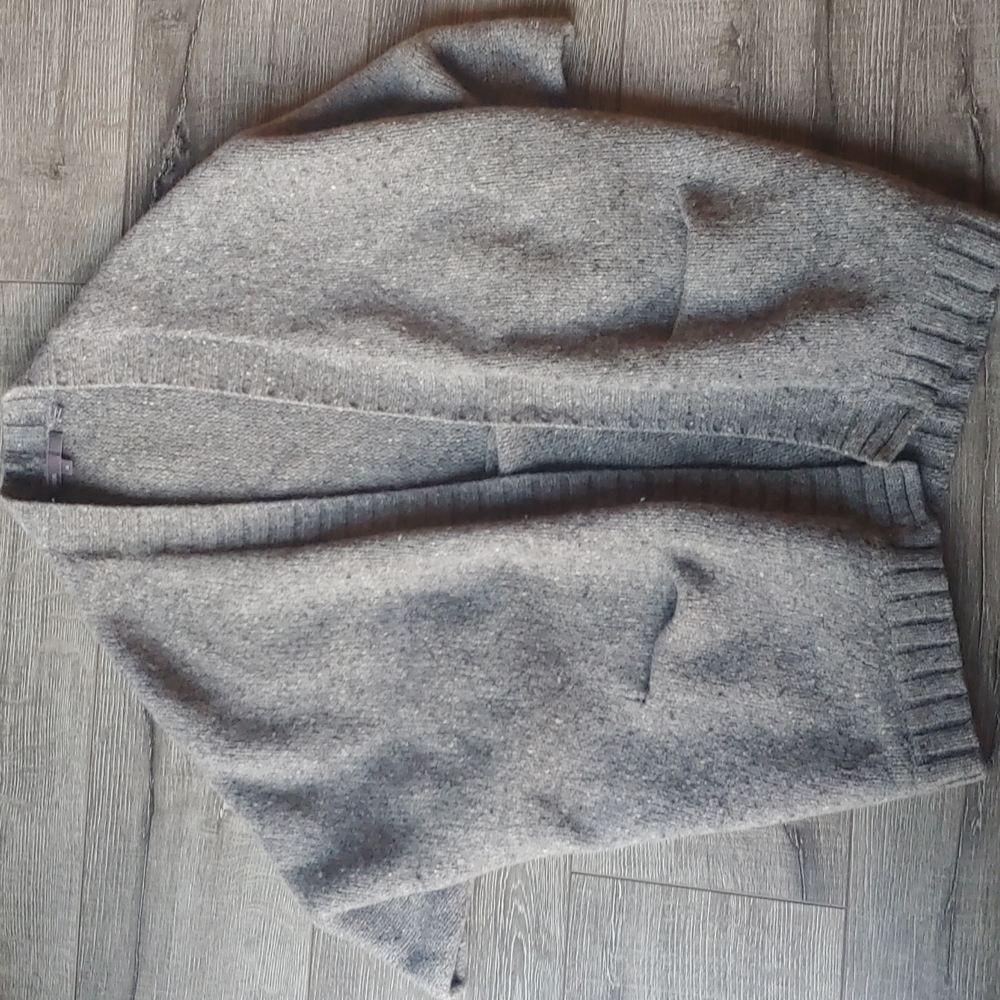 Vince. Cardigan grey, 100% wool